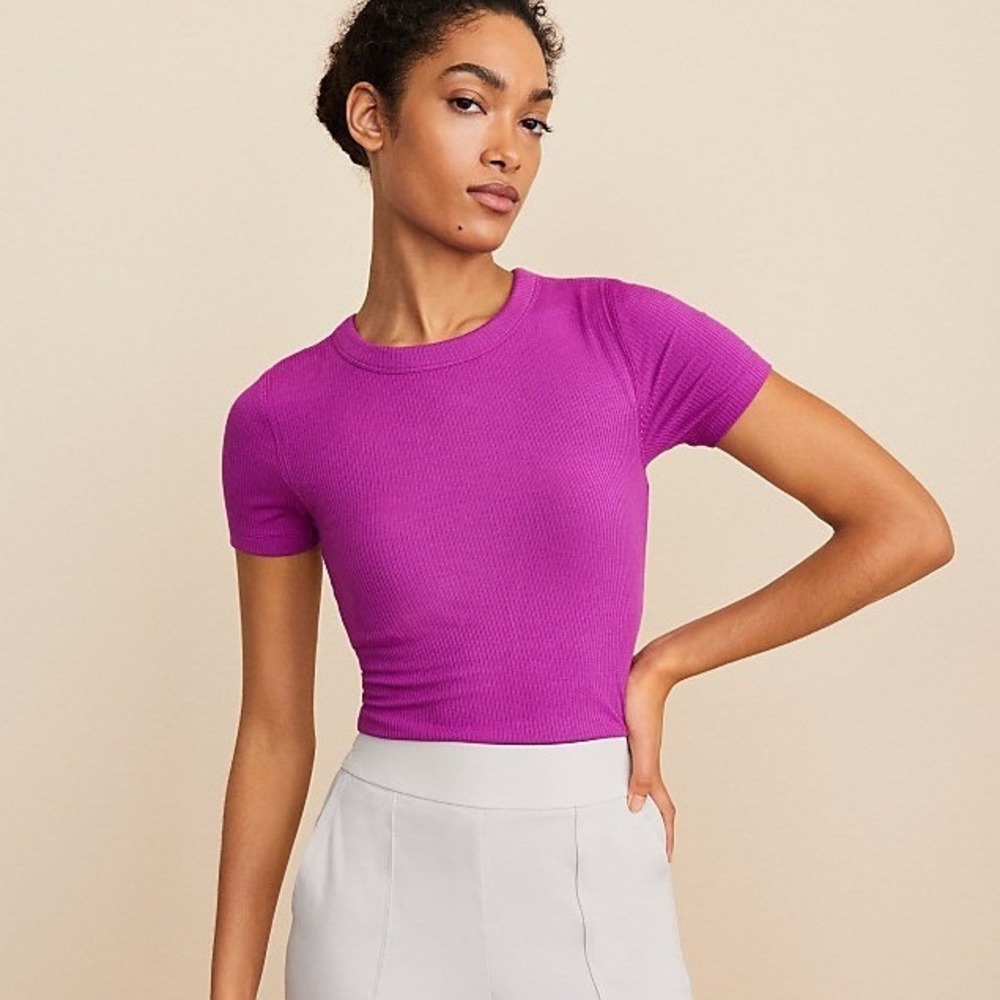 Lou & Grey Ribbed Shelf Bra Tee Women Medium Purple Minimalist Loungewear Luxury